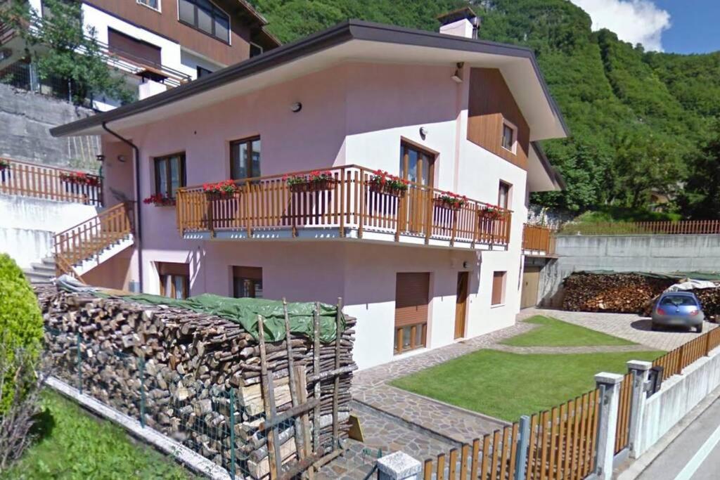 Casa Rosa Lägenhet Longarone Exteriör bild